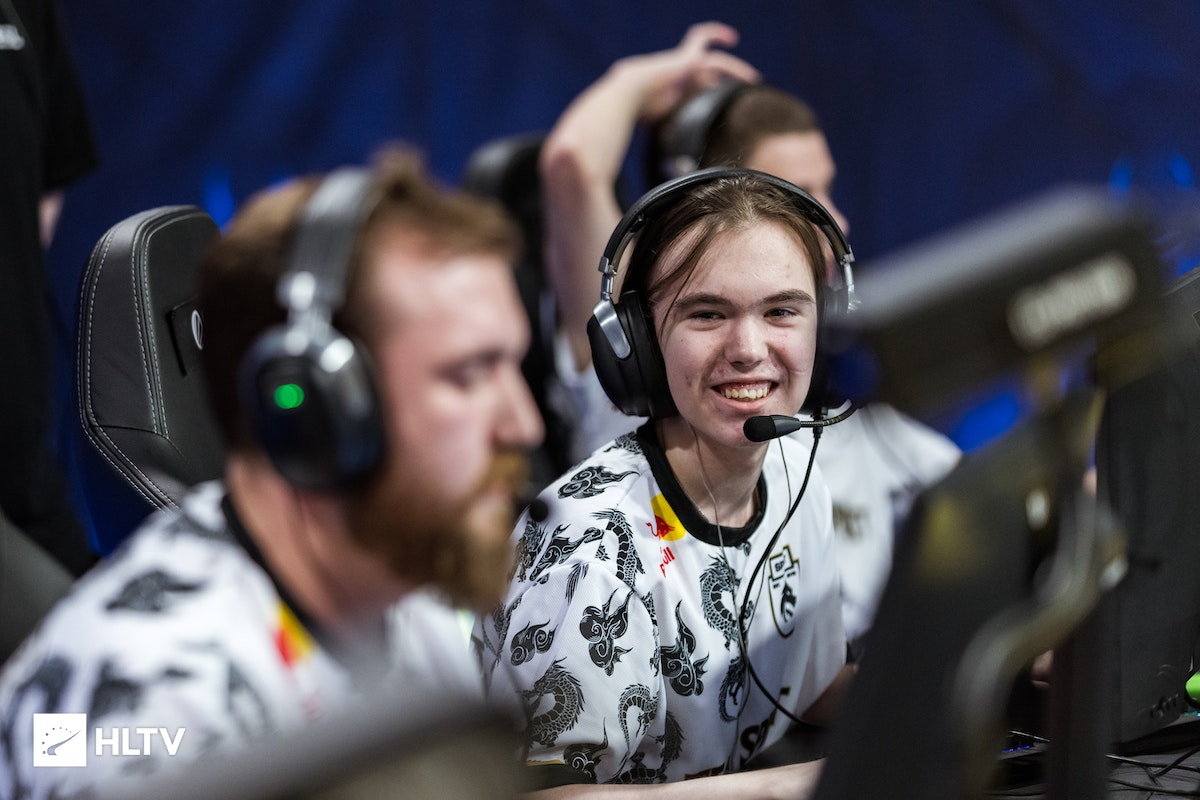 王大雷快让 王大雷快让