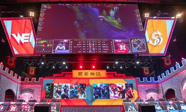 爵士虽然在 爵士虽然在